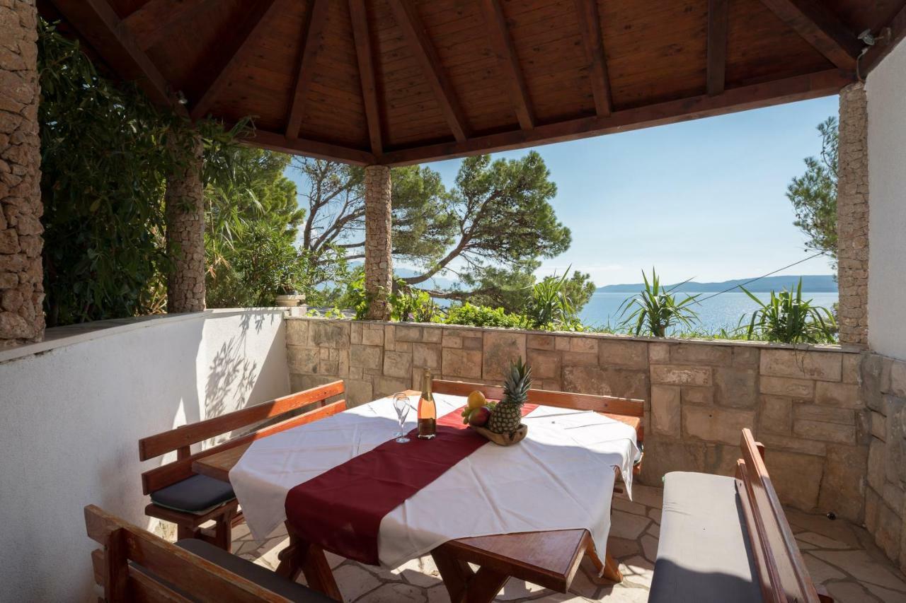 Beach Time Villa Оміш Екстер'єр фото