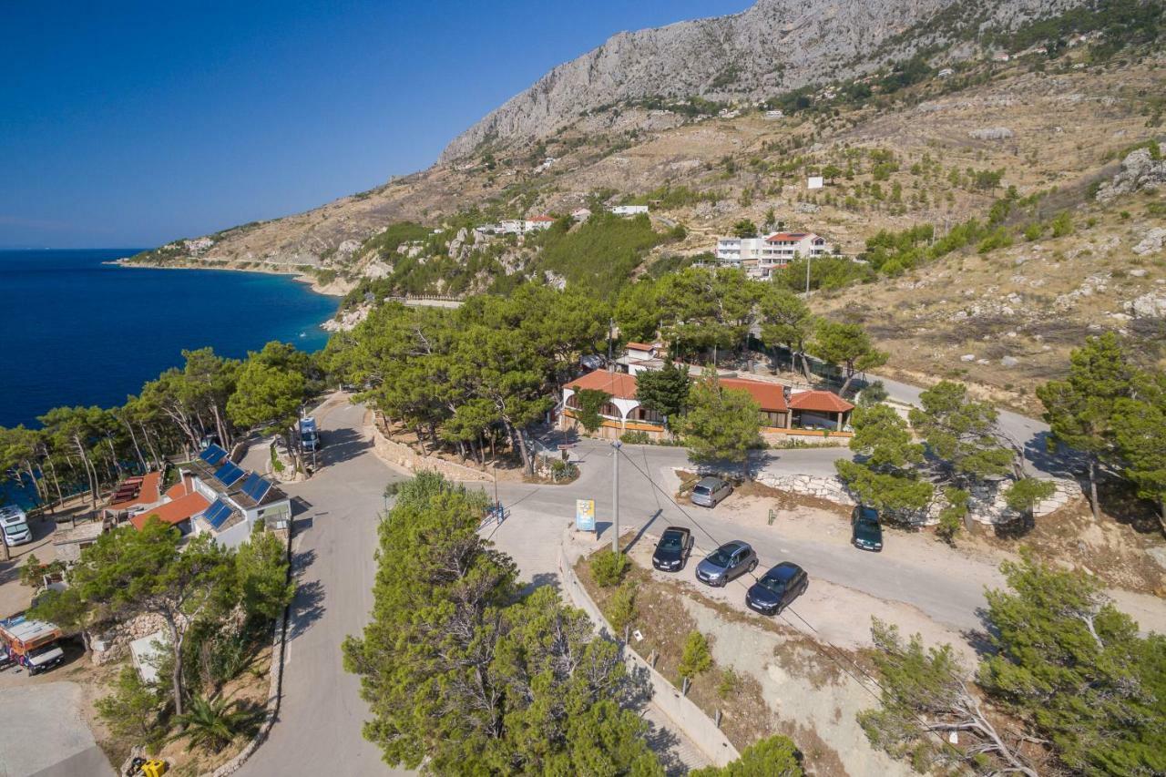 Beach Time Villa Оміш Екстер'єр фото