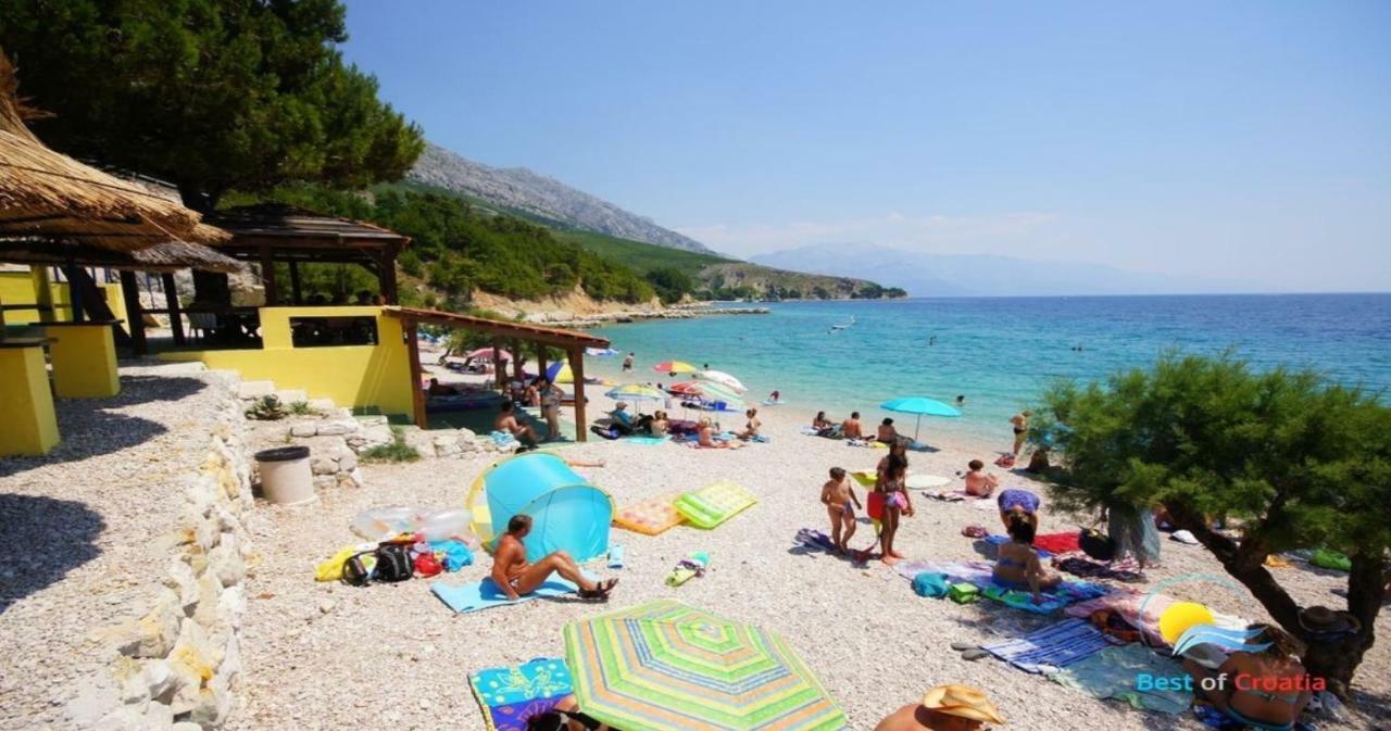 Beach Time Villa Оміш Екстер'єр фото